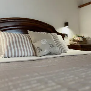 https://casa-garlenda.hotelitalianriviera.com